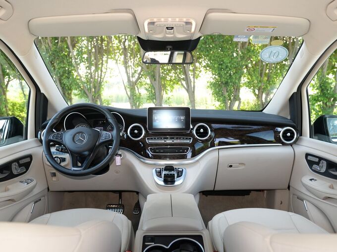 福建奔驰  V 260 L 大中控全景