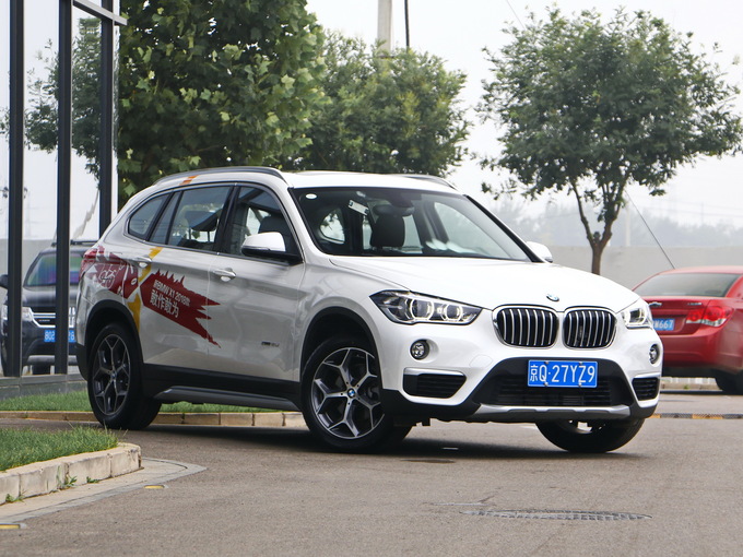 华晨宝马  sDrive18Li 右前正45度