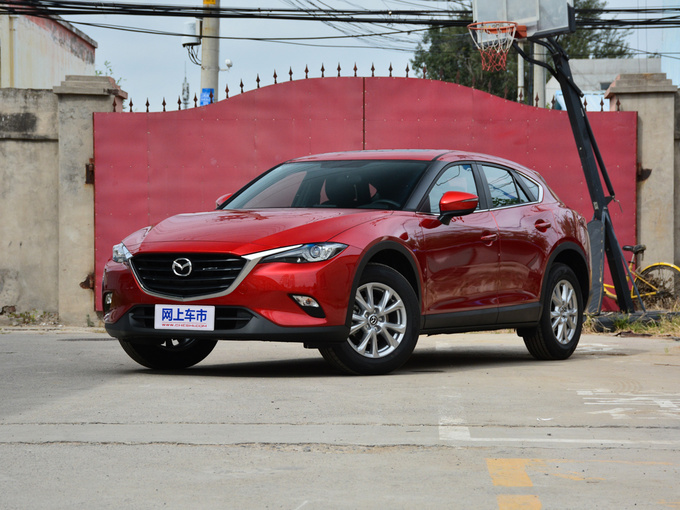 一汽马自达  2.0L 左前正45度