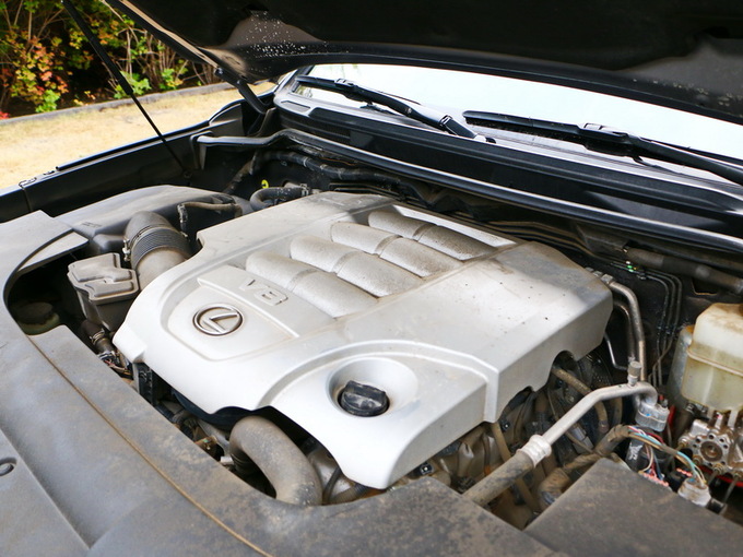 雷克萨斯  570 发动机