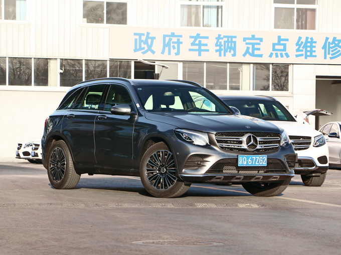 北京奔驰  GLC 260 4MATIC 右前正45度