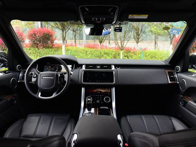 路虎   大中控全景