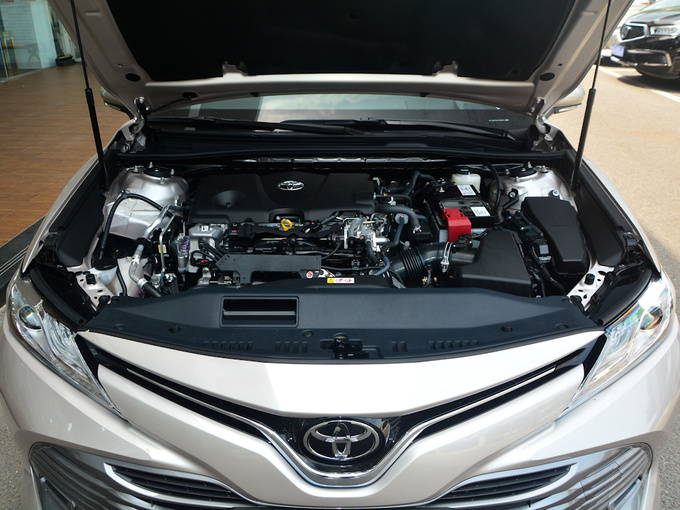 广汽丰田  2.5G 发动机舱