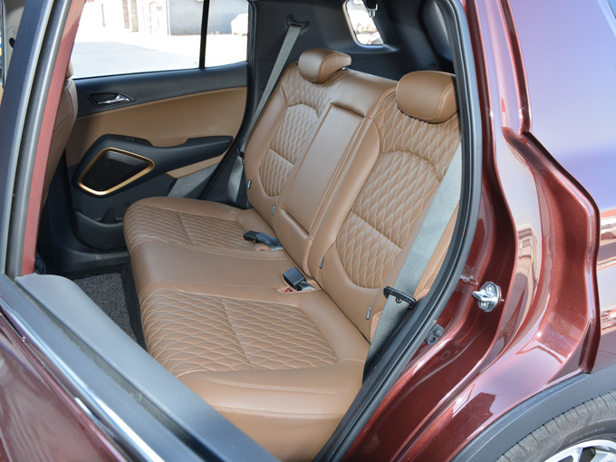 北京现代 2.0L 第二排座椅