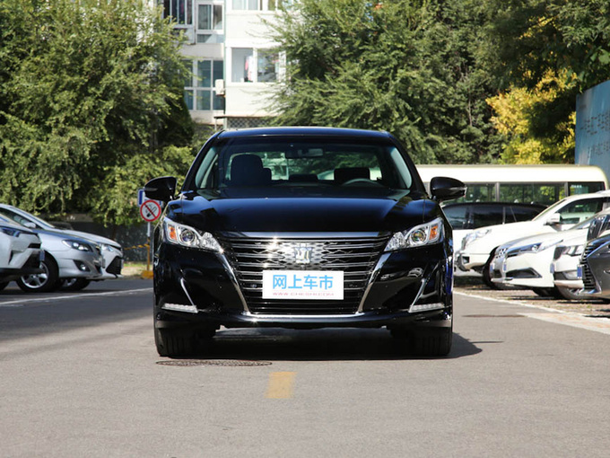 一汽丰田  2.0T 正前