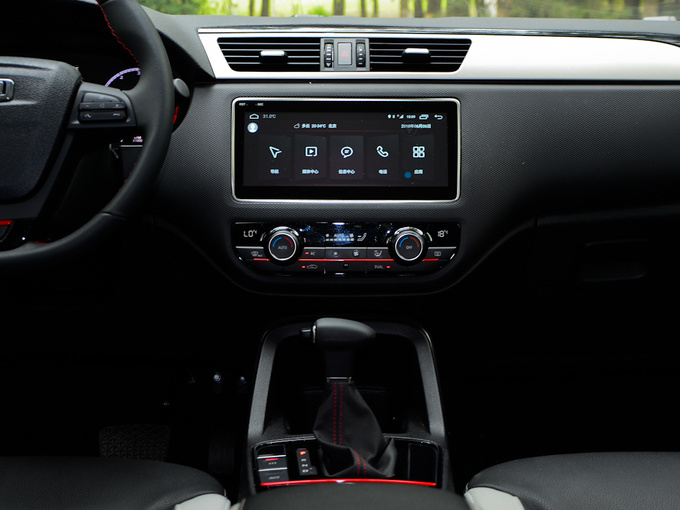 观致  1.6T 中控台