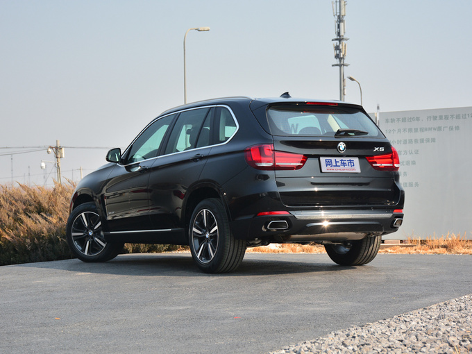 宝马(进口)  xDrive35i 左后正45度