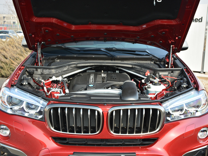 宝马(进口)  xDrive35i 发动机舱