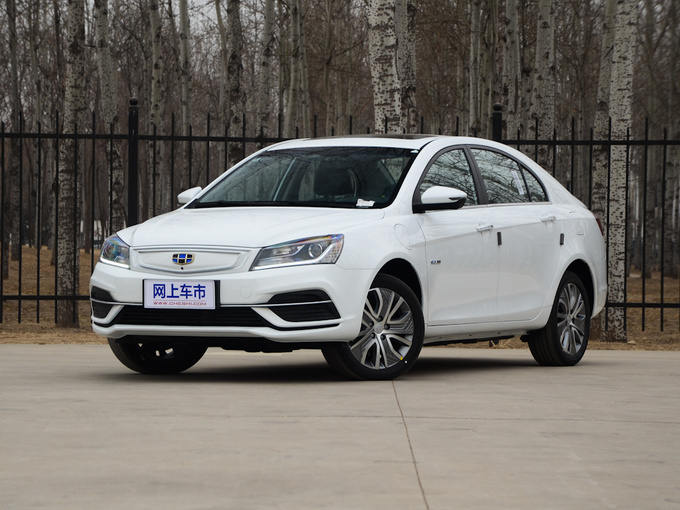吉利汽车  EV450 左前正45度