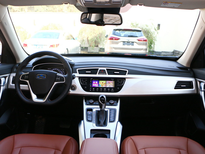 吉利汽车 1.8TD 大中控全景