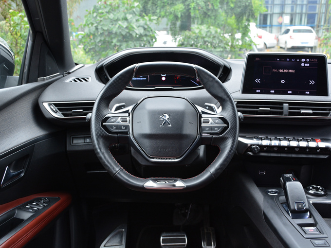 东风标致  380THP 方向盘