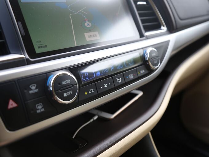 广汽丰田  2.0T 四驱豪华版