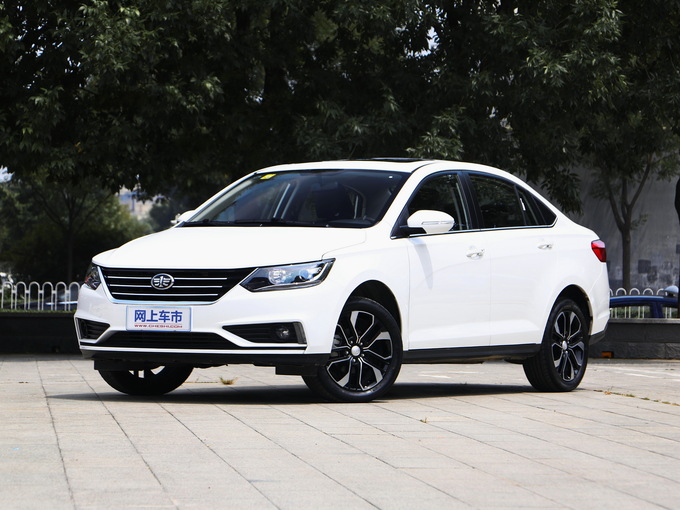 天津一汽  1.5L 左前正45度