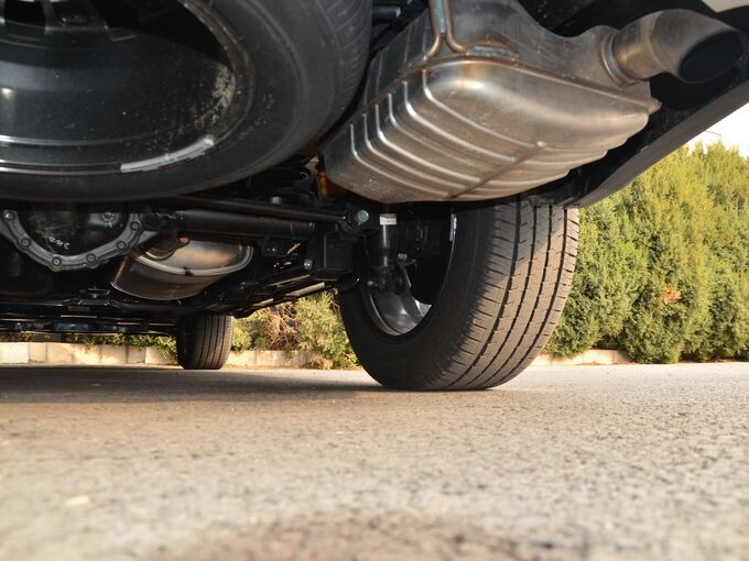 上汽荣威  30T 右后悬架