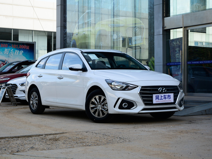 北京现代 1.6L 右前正45度