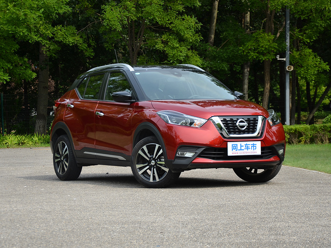 东风日产 1.5L 右前正45度