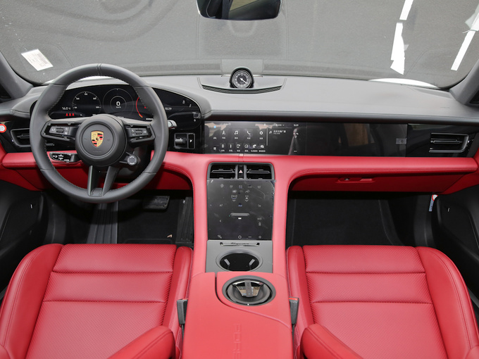 保时捷  Taycan 大中控全景