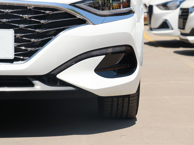 北京现代  280TGDi 左前雾灯