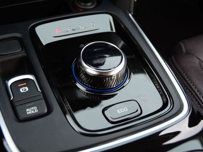 广汽丰田  豪华版 换挡杆