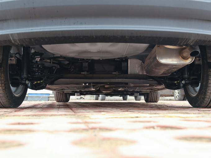 长安福特  1.5L 底盘