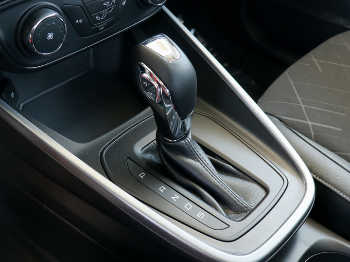 长安福特  1.5L 换挡杆