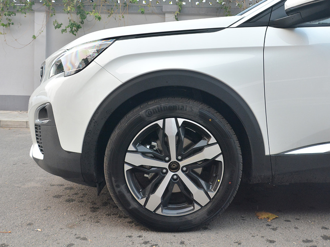 东风标致  350THP 左前轮