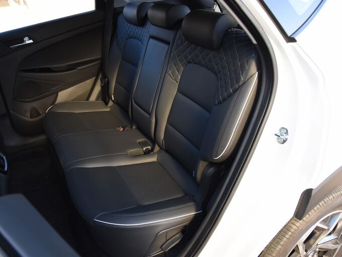 北京现代  280TGDi 第二排座椅