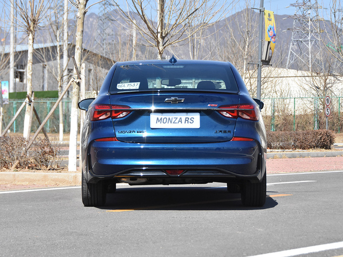 雪佛兰  RS 330T 正后