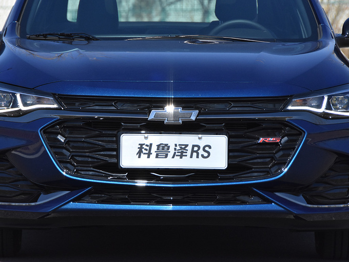 雪佛兰  RS 330T 前脸