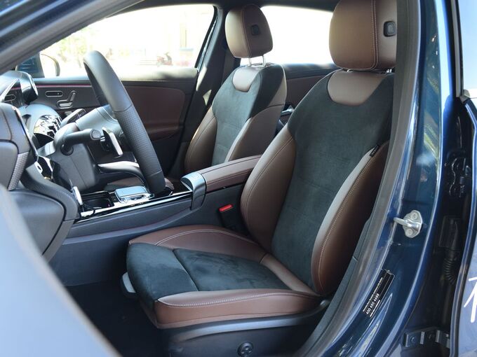 北京奔驰 A 200 L 前排座椅