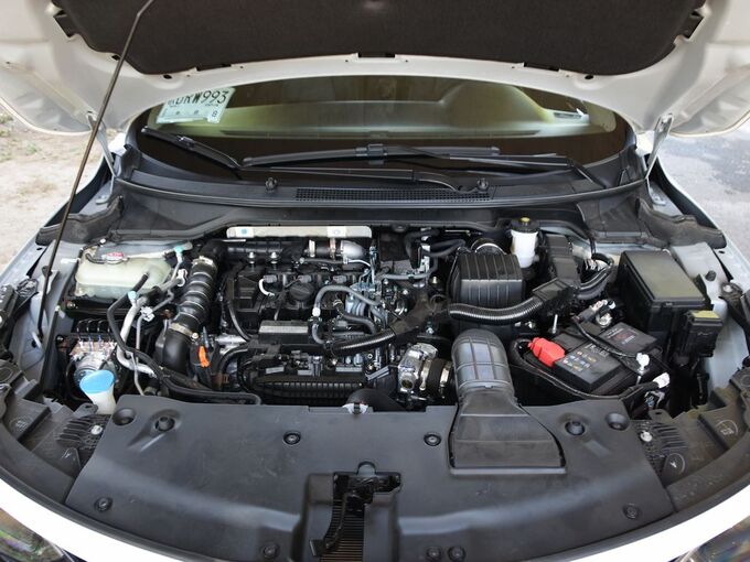 东风本田  180TURBO 发动机舱