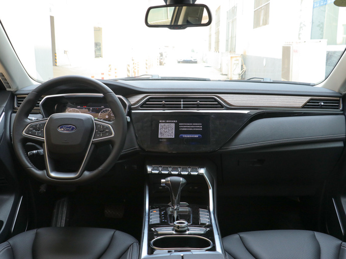 江铃福特  EcoBoost 145 大中控全景