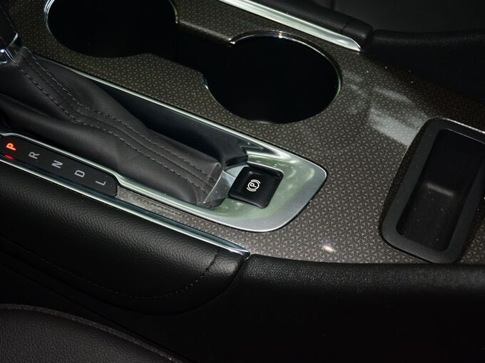 雪佛兰  535T 手刹/驻车按键