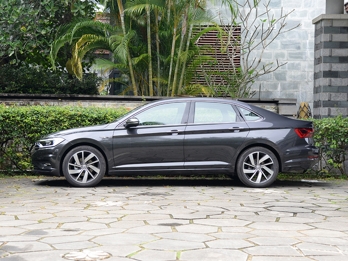 一汽-大众  280TSI 正左侧