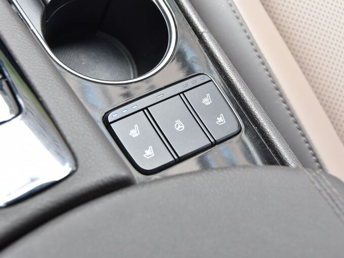 北京现代  380 TGDi TOP