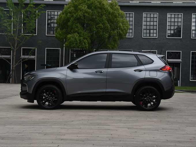 雪佛兰  基本型 正左侧