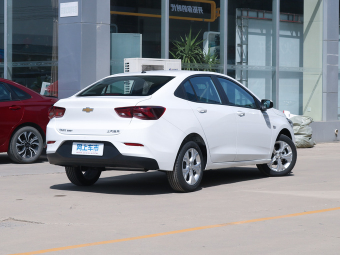 雪佛兰  325T 右后正45度