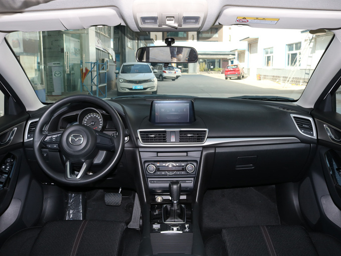 长安马自达  云控版 两厢 1.5L 自动豪华型 大中控全景