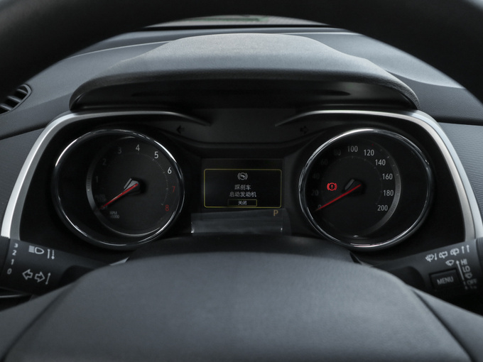 雪佛兰 Redline 325T 自动趣版 仪表盘