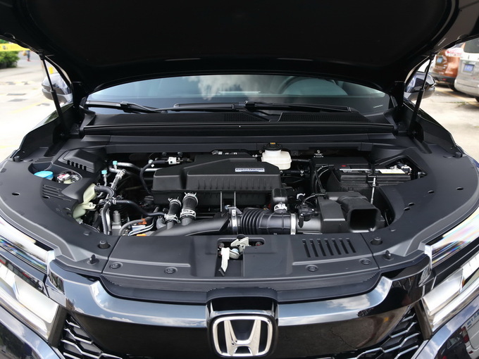 广汽本田  240TURBO 发动机舱