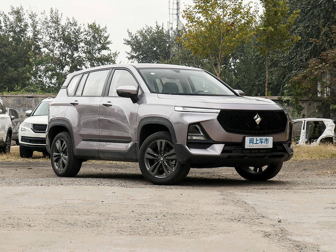 上汽通用五菱  1.5T 超级互联手动版 右前正45度