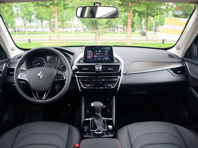 宝沃汽车  20TGDI 大中控全景