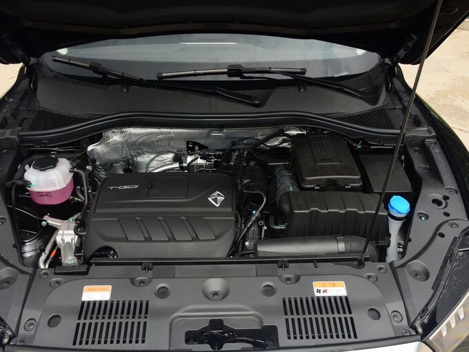 宝沃汽车  20TGDI 发动机舱