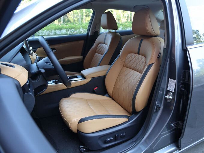 东风日产 1.6L TOP 前排座椅