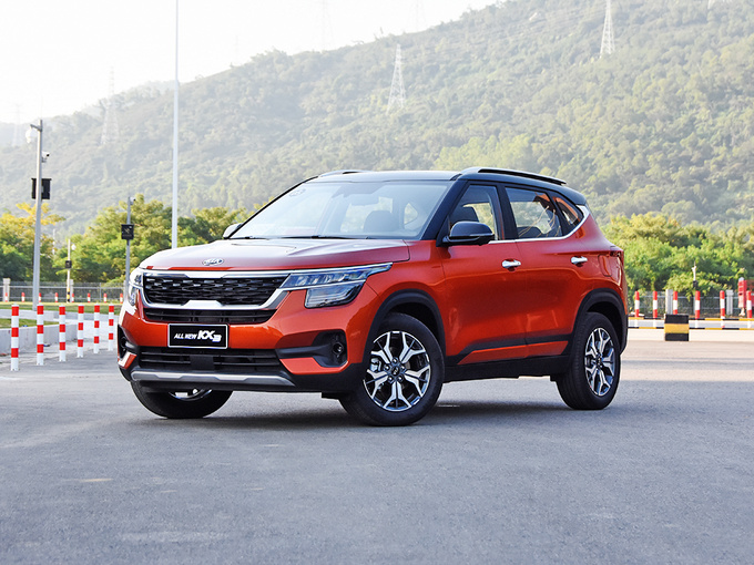 东风悦达起亚  1.5L 左前正45度