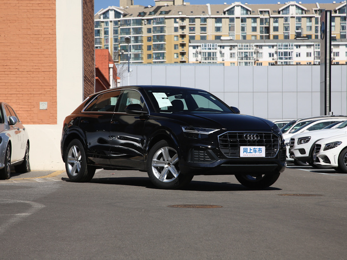 奥迪(进口)  45 TFSI 豪华致雅型 右前正45度