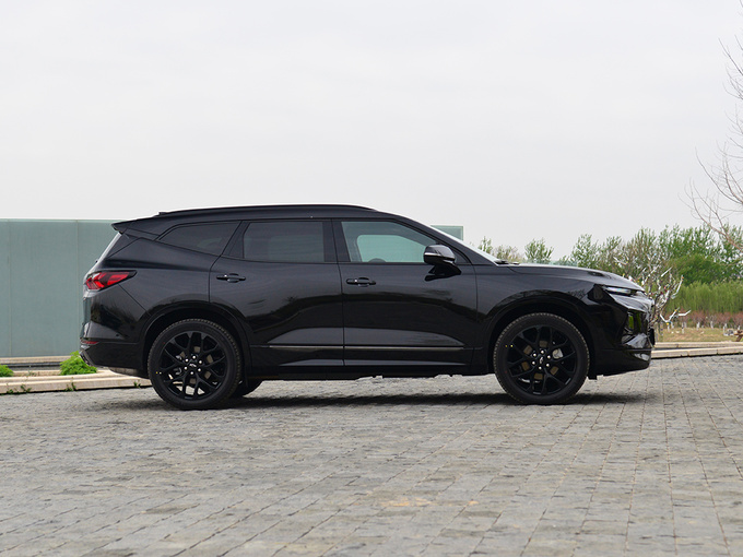 雪佛兰  RS 650T 正右侧