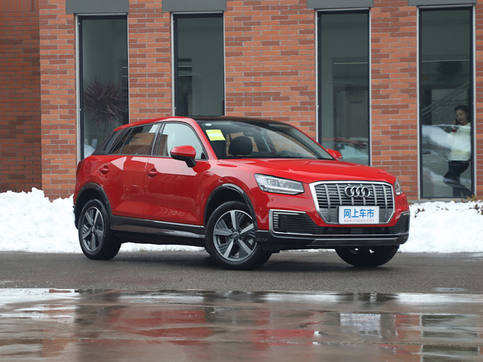 一汽奥迪 e-tron 右前正45度