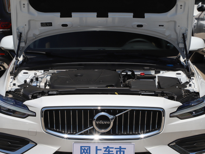 沃尔沃亚太 T4 发动机舱