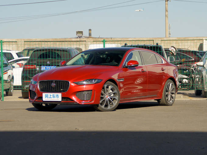 奇瑞捷豹路虎 2.0T 250PS R-DYNAMIC 左前正45度